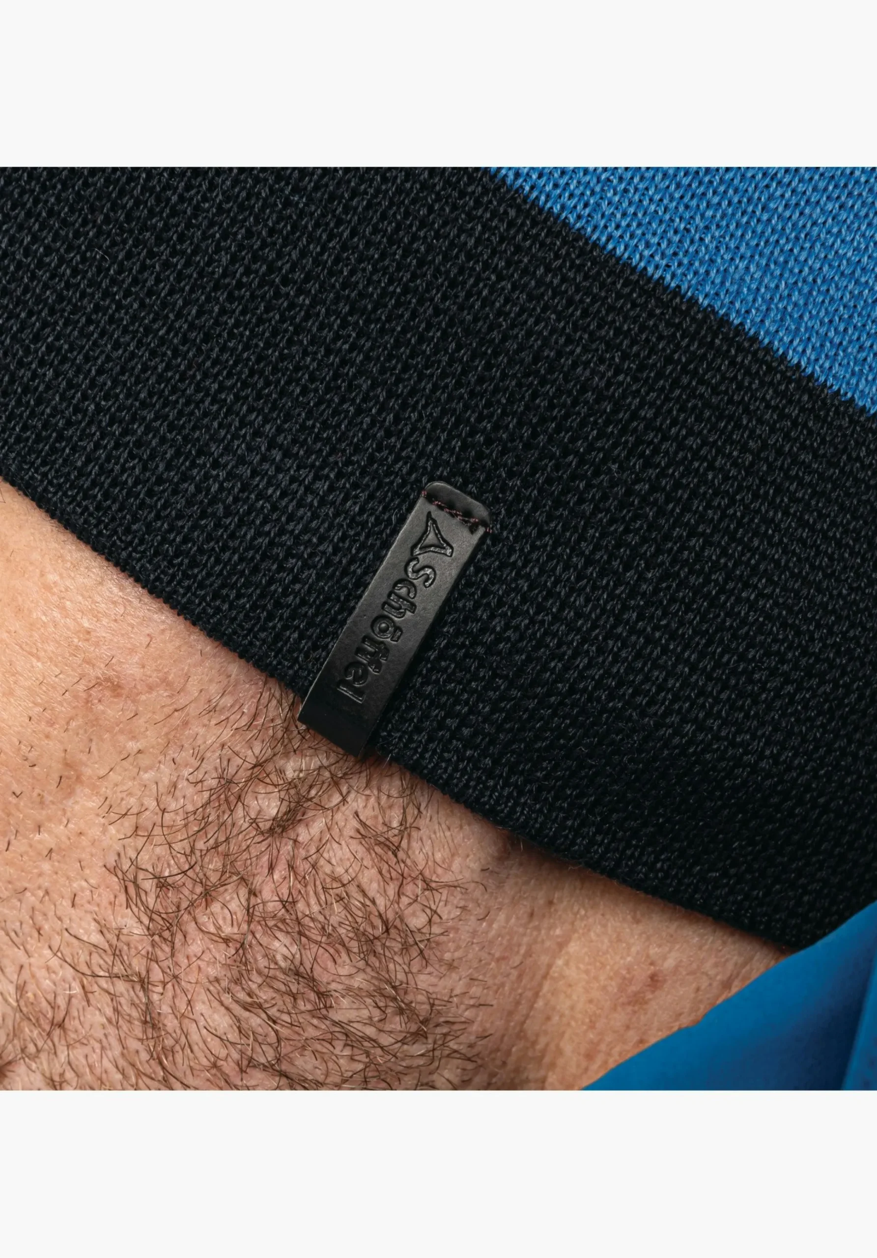 Skiing<SCHÖFFEL Skiing Comfortable knitted hat with a fleece headband